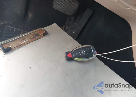 2015 Mercedes-Benz C 300 Luxury/Sport из США, поврежденный, VIN 55SWF4JBXFU064488